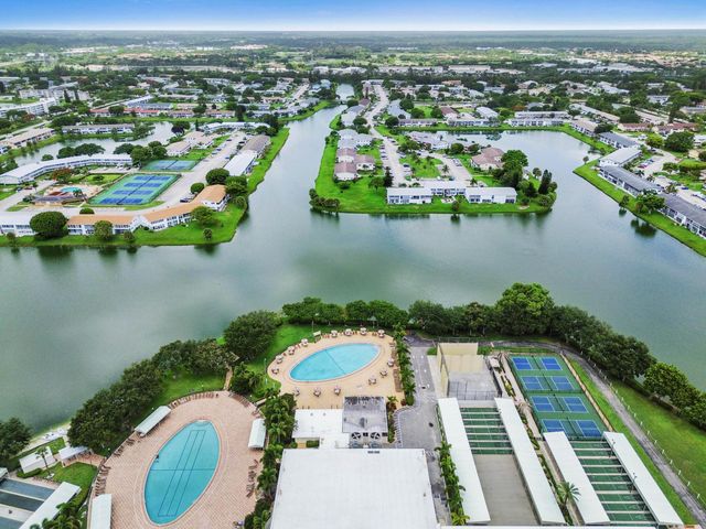 270 Norwich L, West Palm Beach, FL 33417