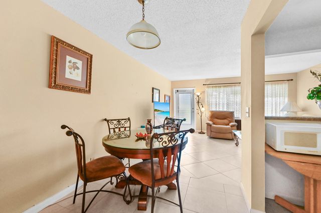 270 Norwich L, West Palm Beach, FL 33417