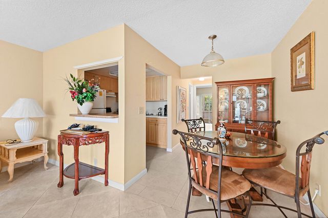 270 Norwich L, West Palm Beach, FL 33417