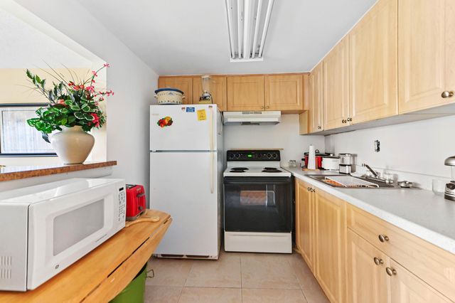 270 Norwich L, West Palm Beach, FL 33417