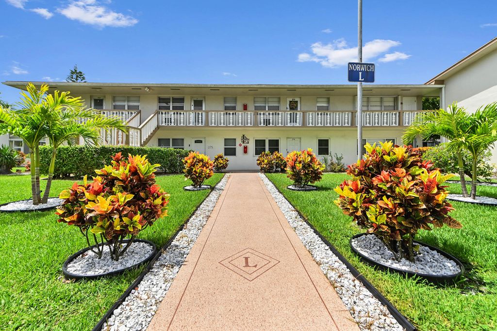 270 Norwich L, West Palm Beach, FL 33417