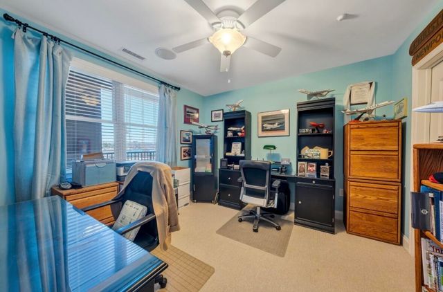 100 Bridgewater Pointe Pl Unit 403, Moneta, VA 24121