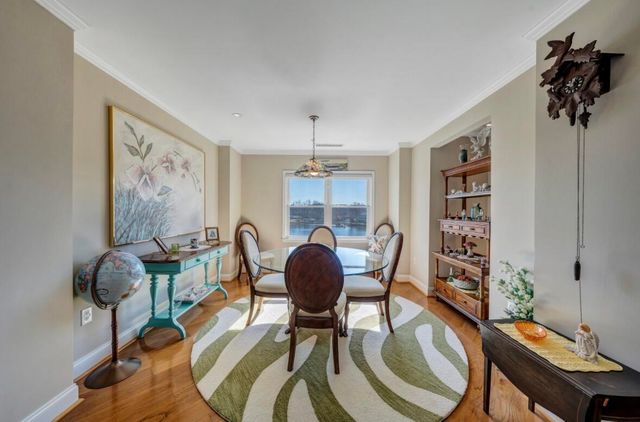 100 Bridgewater Pointe Pl Unit 403, Moneta, VA 24121