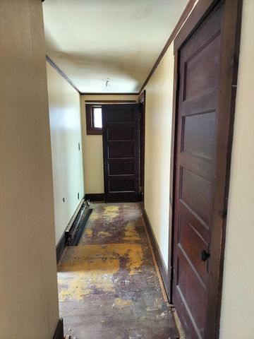 1 Indian Neck Rd, Wareham, MA 02571