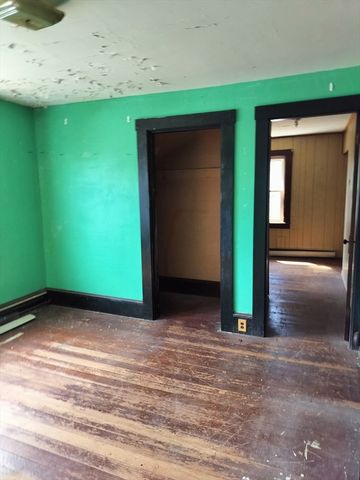 1 Indian Neck Rd, Wareham, MA 02571