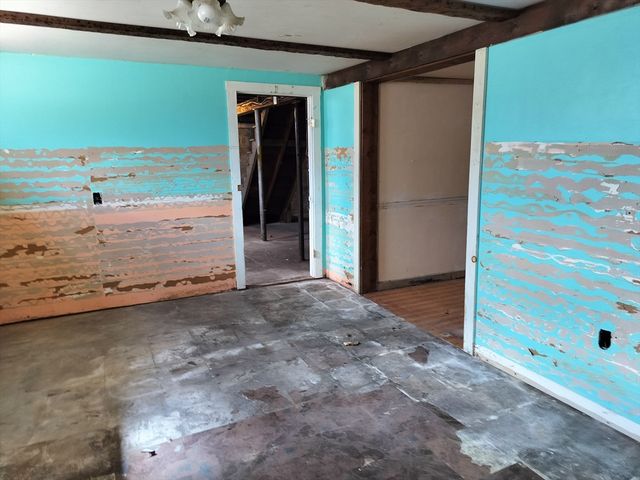 1 Indian Neck Rd, Wareham, MA 02571