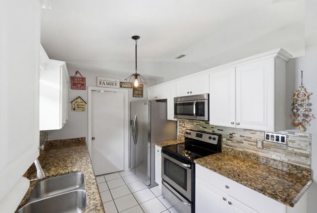 225 SW Crescent Avenue, Port St. Lucie, Port St Lucie, FL 34984