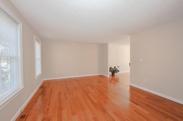 26 Preserve Drive, Nashua, NH 03064