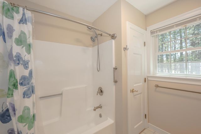 26 Preserve Drive, Nashua, NH 03064