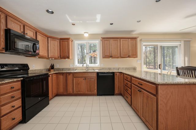 26 Preserve Drive, Nashua, NH 03064