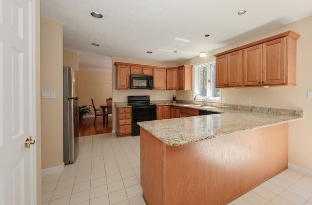 26 Preserve Drive, Nashua, NH 03064