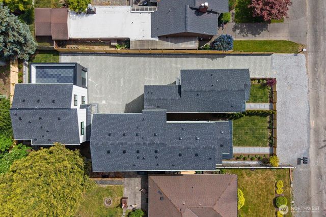 11746 Dayton Avenue N, Seattle, WA 98133