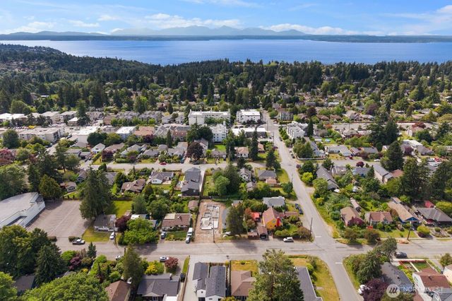 11746 Dayton Avenue N, Seattle, WA 98133