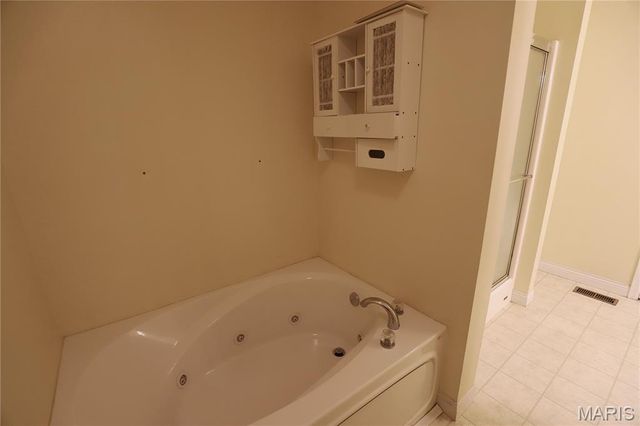 70 Swan Lane, Farmington, MO 63640