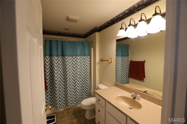 70 Swan Lane, Farmington, MO 63640