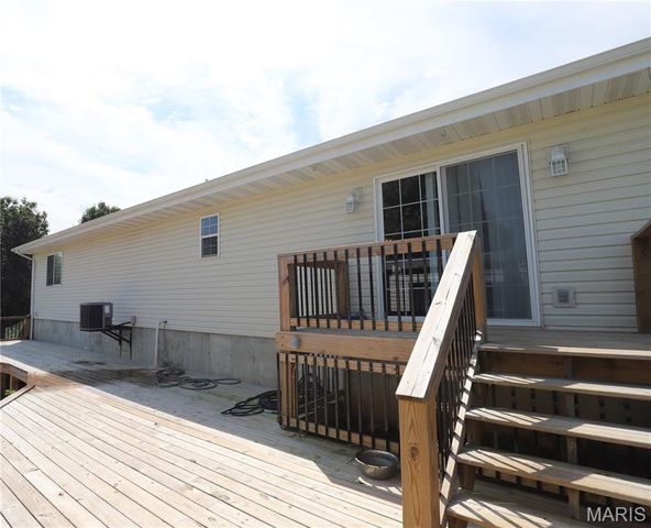 70 Swan Lane, Farmington, MO 63640