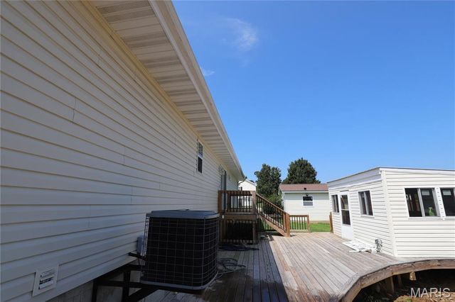 70 Swan Lane, Farmington, MO 63640
