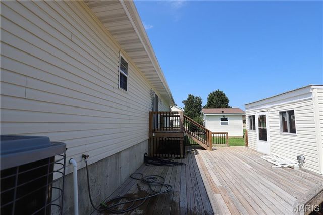 70 Swan Lane, Farmington, MO 63640
