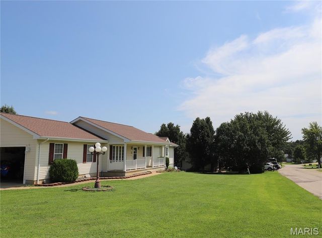 70 Swan Lane, Farmington, MO 63640