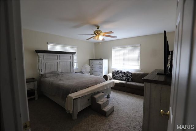 70 Swan Lane, Farmington, MO 63640