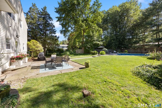 28 Fallon Drive, North Haven, CT 06473