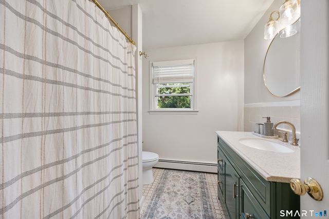 28 Fallon Drive, North Haven, CT 06473