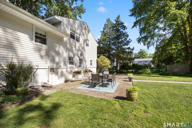 28 Fallon Drive, North Haven, CT 06473