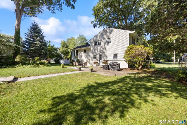 28 Fallon Drive, North Haven, CT 06473