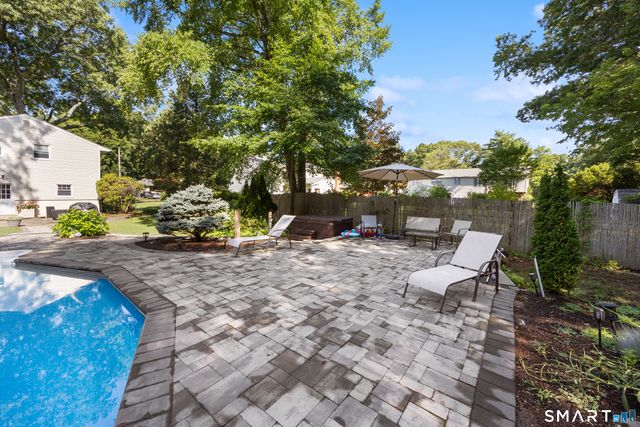 28 Fallon Drive, North Haven, CT 06473