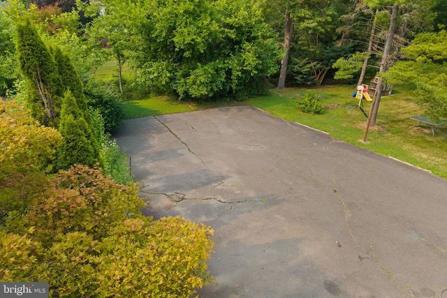 2640 KUSER RD, Trenton, NJ 08691