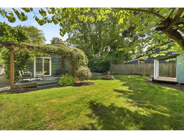 8719 N WILBUR Ave, Portland, OR 97217