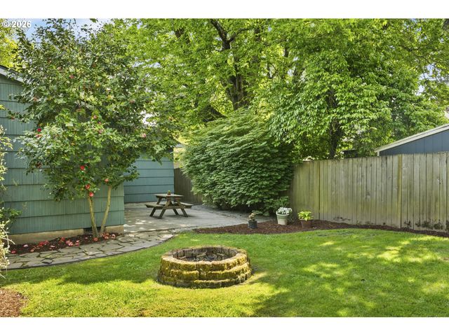 8719 N WILBUR Ave, Portland, OR 97217