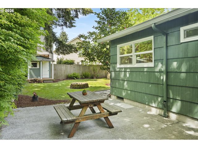 8719 N WILBUR Ave, Portland, OR 97217