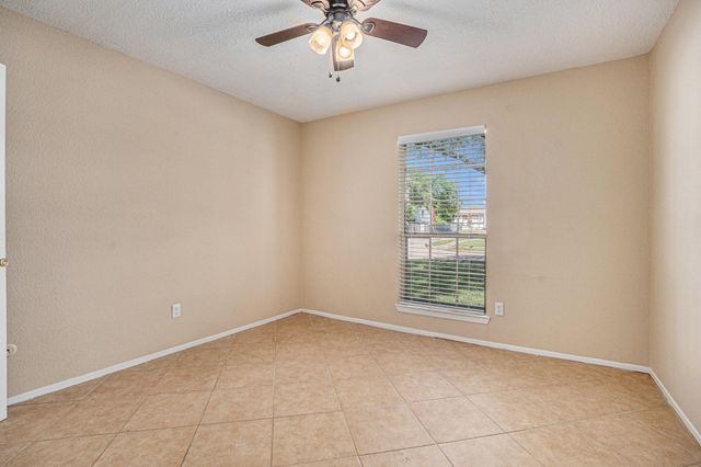 454 Buoy Road, Houston, TX 77598