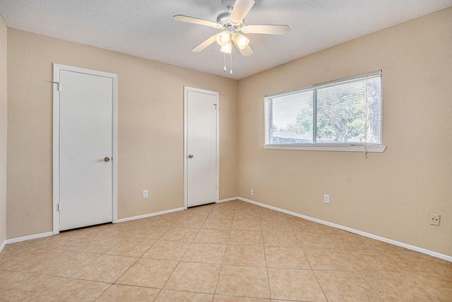 454 Buoy Road, Houston, TX 77598