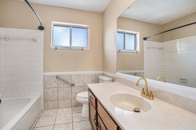 454 Buoy Road, Houston, TX 77598