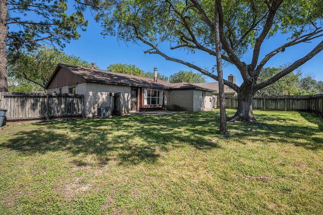 454 Buoy Road, Houston, TX 77598