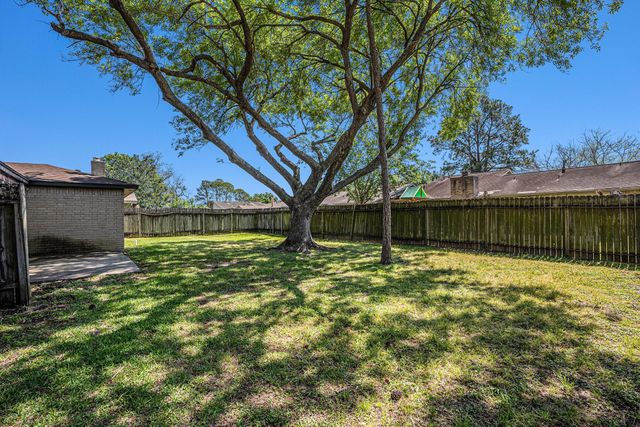 454 Buoy Road, Houston, TX 77598