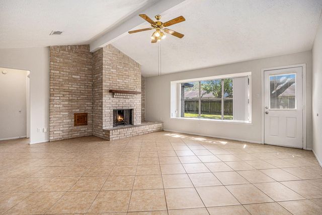 454 Buoy Road, Houston, TX 77598