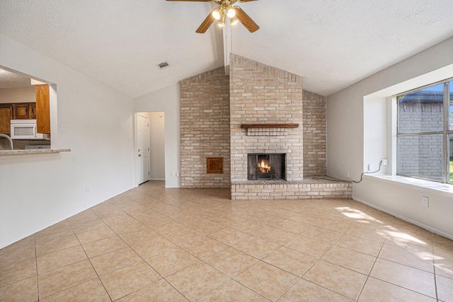 454 Buoy Road, Houston, TX 77598