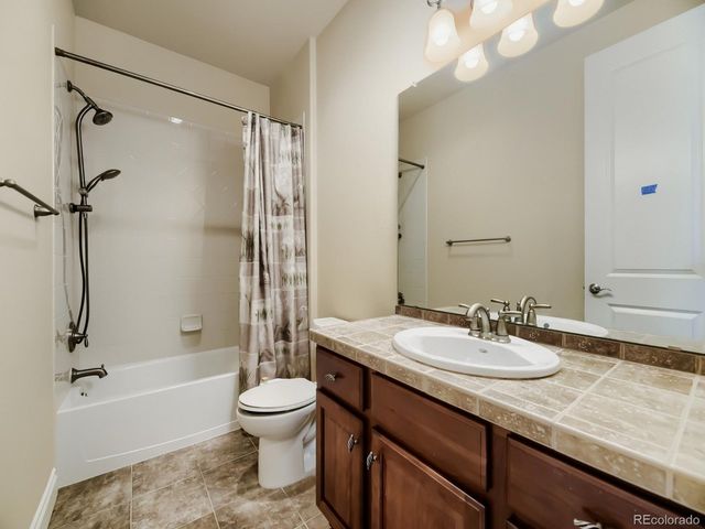 9241 Grafton Dr, Lone Tree, CO 80124