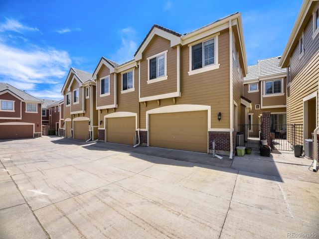 9241 Grafton Dr, Lone Tree, CO 80124