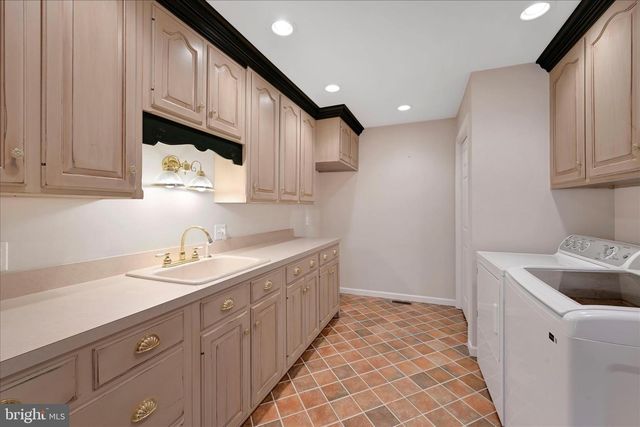 147 SCOUT RD, Kempton, PA 19529