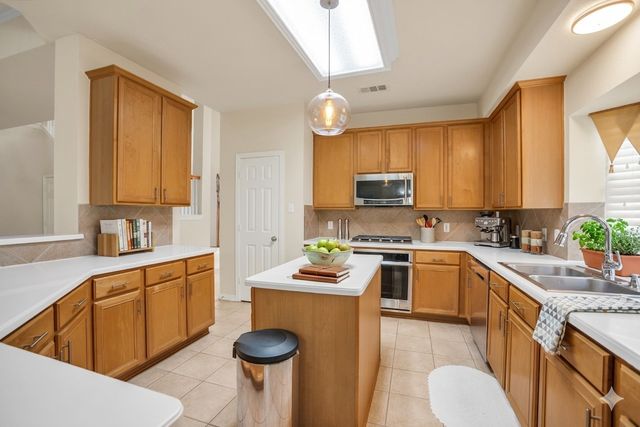 2106 Indian Trail, Rowlett, TX 75088