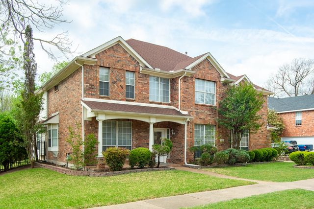 2106 Indian Trail, Rowlett, TX 75088