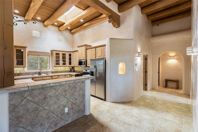 82 Cielo De Oro, Santa Fe, NM 87508