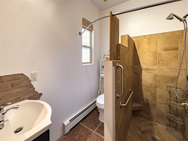 82 Cielo De Oro, Santa Fe, NM 87508
