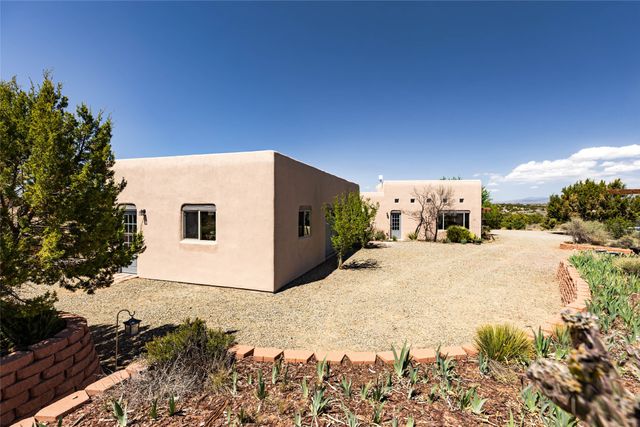 82 Cielo De Oro, Santa Fe, NM 87508