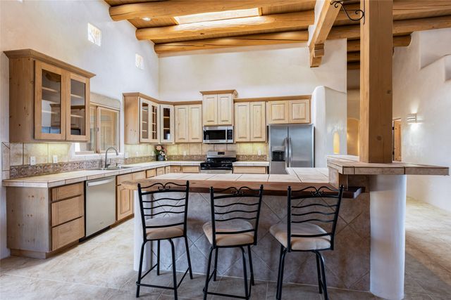 82 Cielo De Oro, Santa Fe, NM 87508