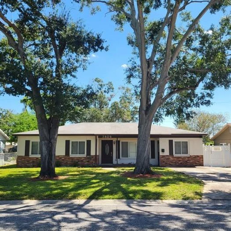 7809 LAKESIDE BOULEVARD, Tampa, FL 33614